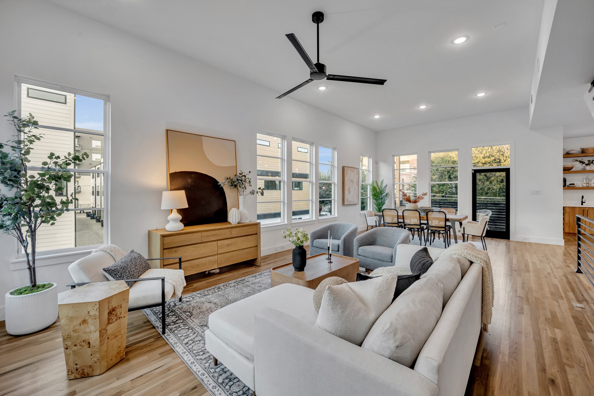 1512 Villars Street Dallas TX 75204