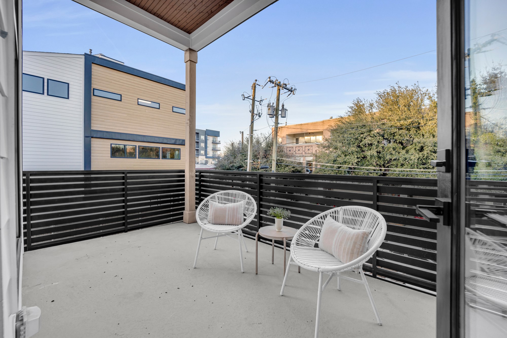 1512 Villars Street Dallas TX 75204