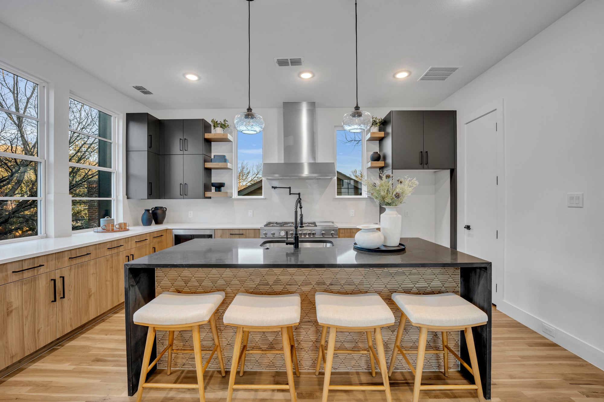 1512 Villars Street Dallas TX 75204