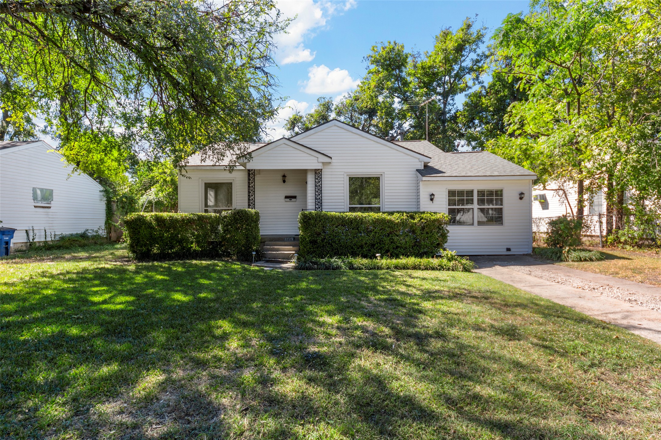 1419 Moran Drive Dallas TX 75218