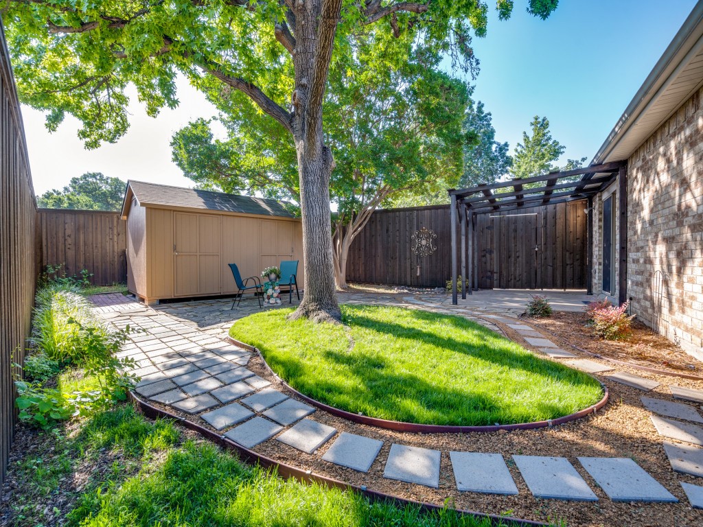2624 Briar Hill Drive Carrollton TX 75007