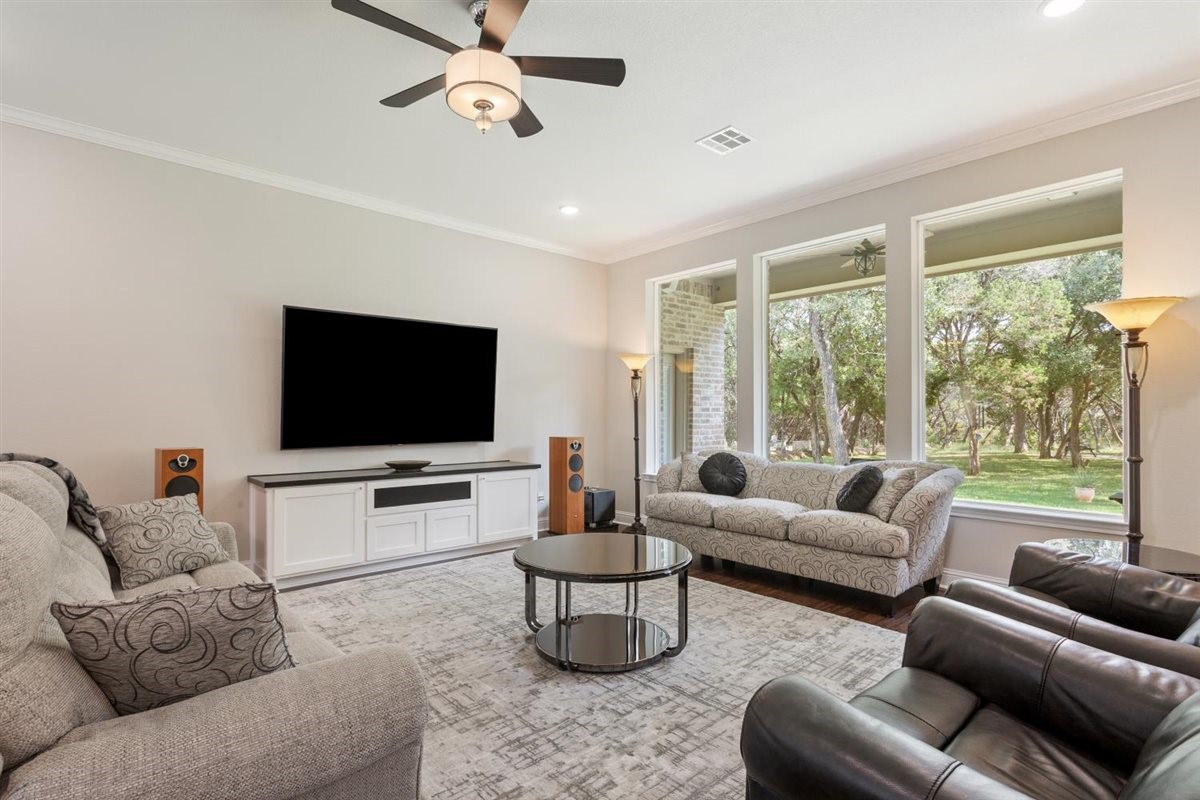 1092 Century Oaks Drive China Spring TX 76633