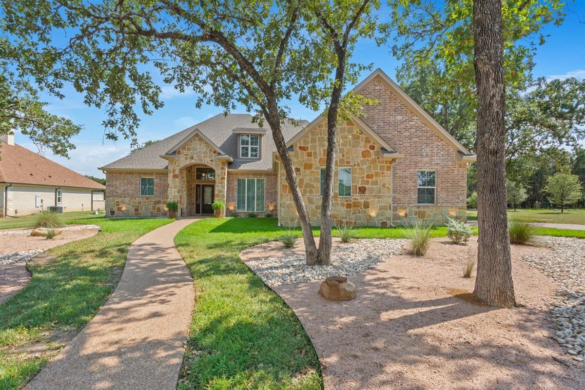 1092 Century Oaks Drive China Spring TX 76633