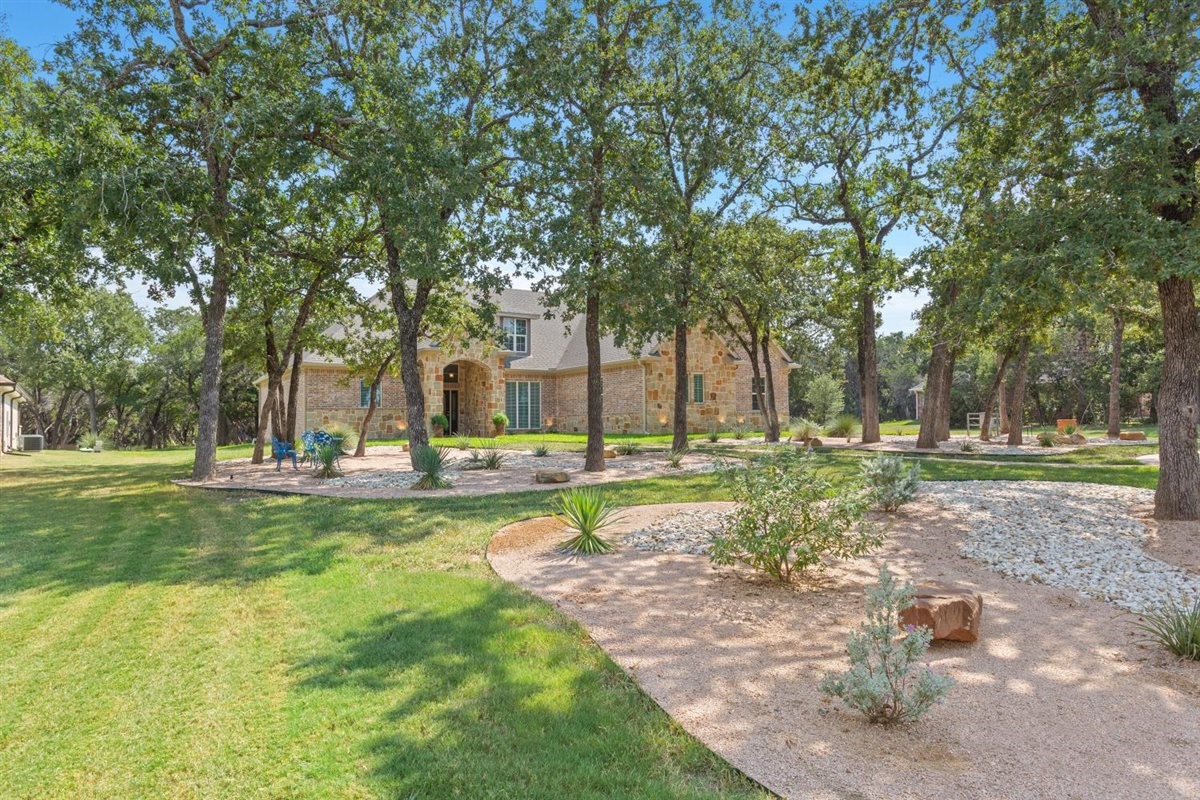 1092 Century Oaks Drive China Spring TX 76633