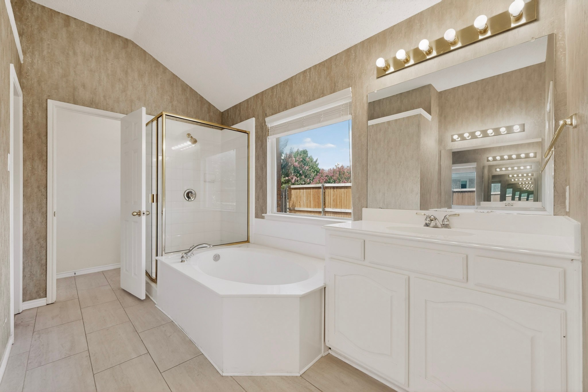 320 Elizabeth Trail Murphy TX 75094
