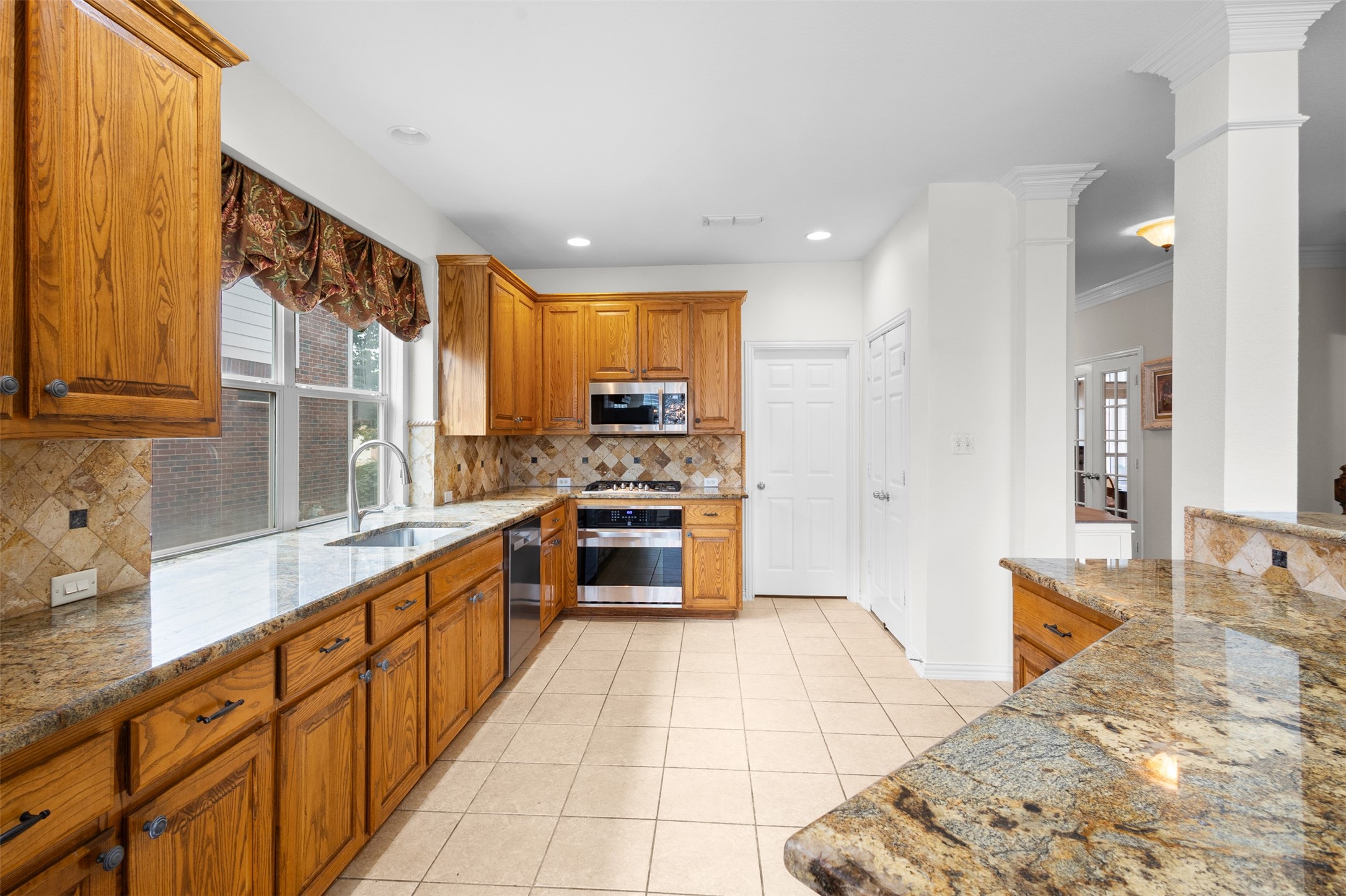 2307 Bear Run Road Arlington TX 76001