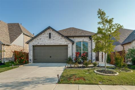 1904 Dappled Grey Avenue Aubrey TX 76227