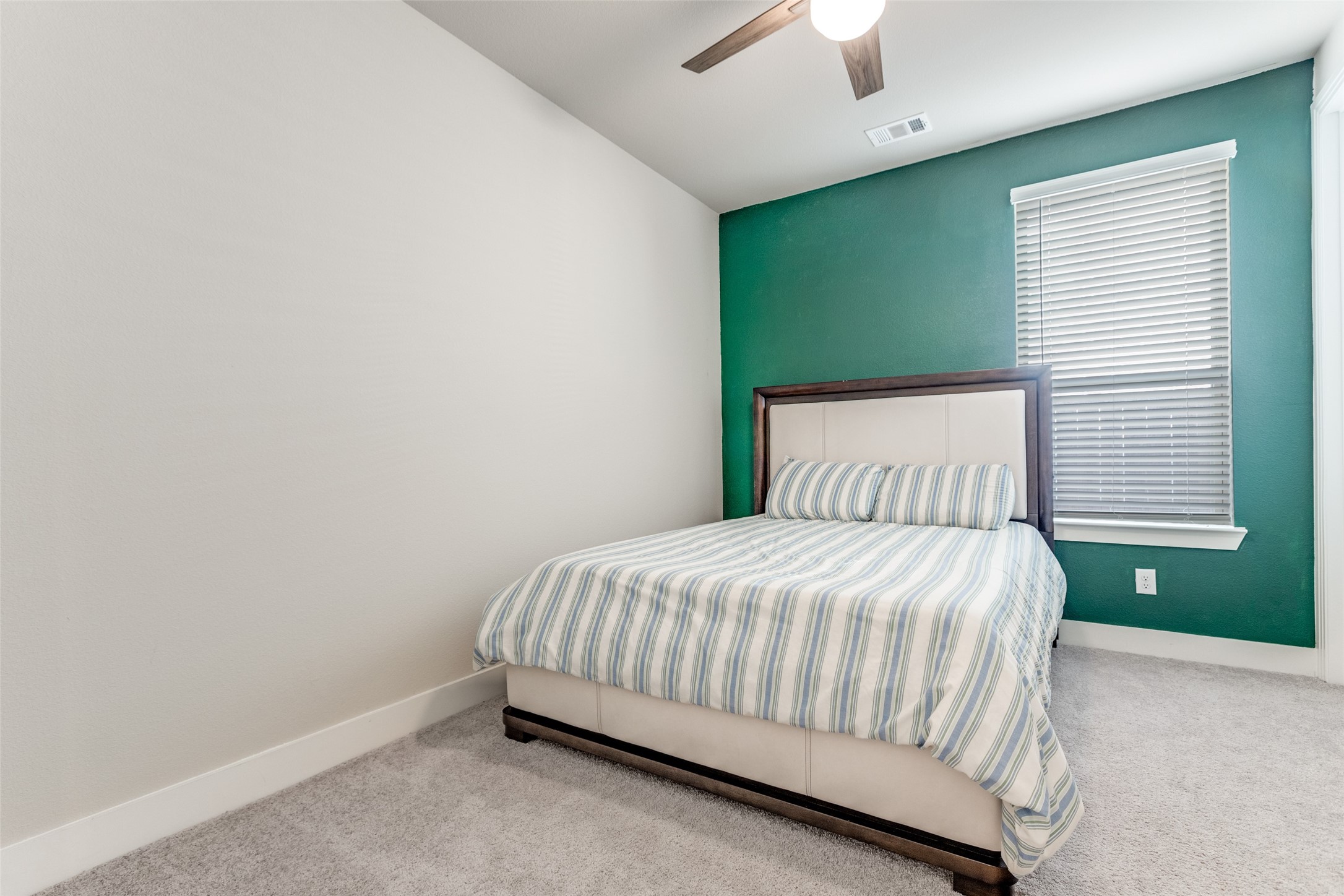 1904 Dappled Grey Avenue Aubrey TX 76227