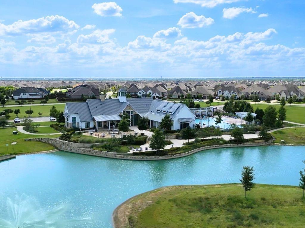 1904 Dappled Grey Avenue Aubrey TX 76227