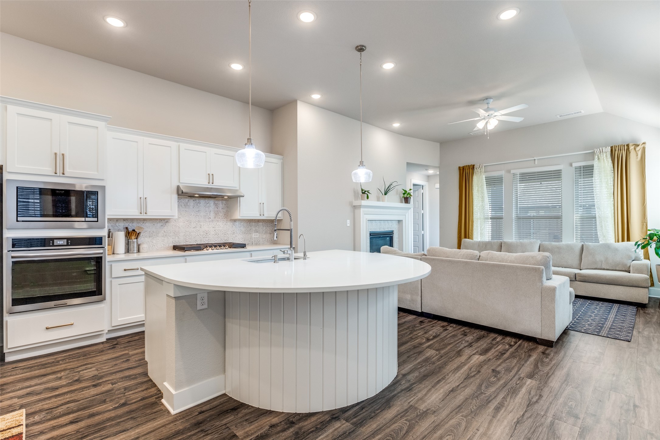 1904 Dappled Grey Avenue Aubrey TX 76227