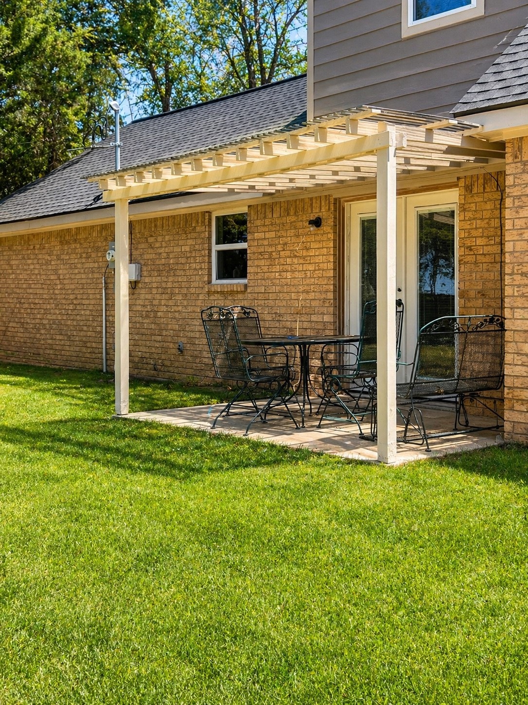 104 Cedar Creek Drive Groesbeck TX 76642