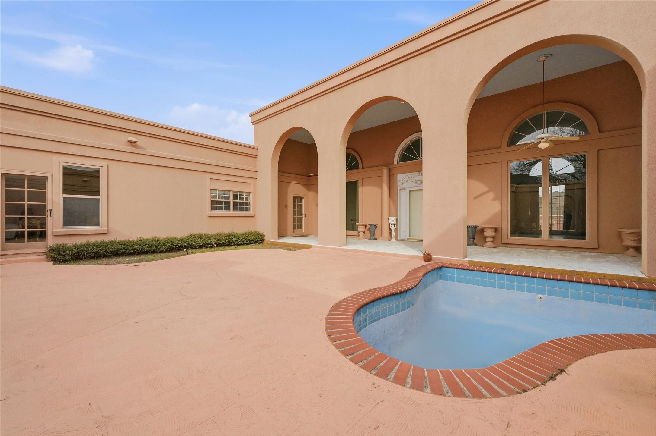 2613 W Cascade Drive Sherman TX 75092