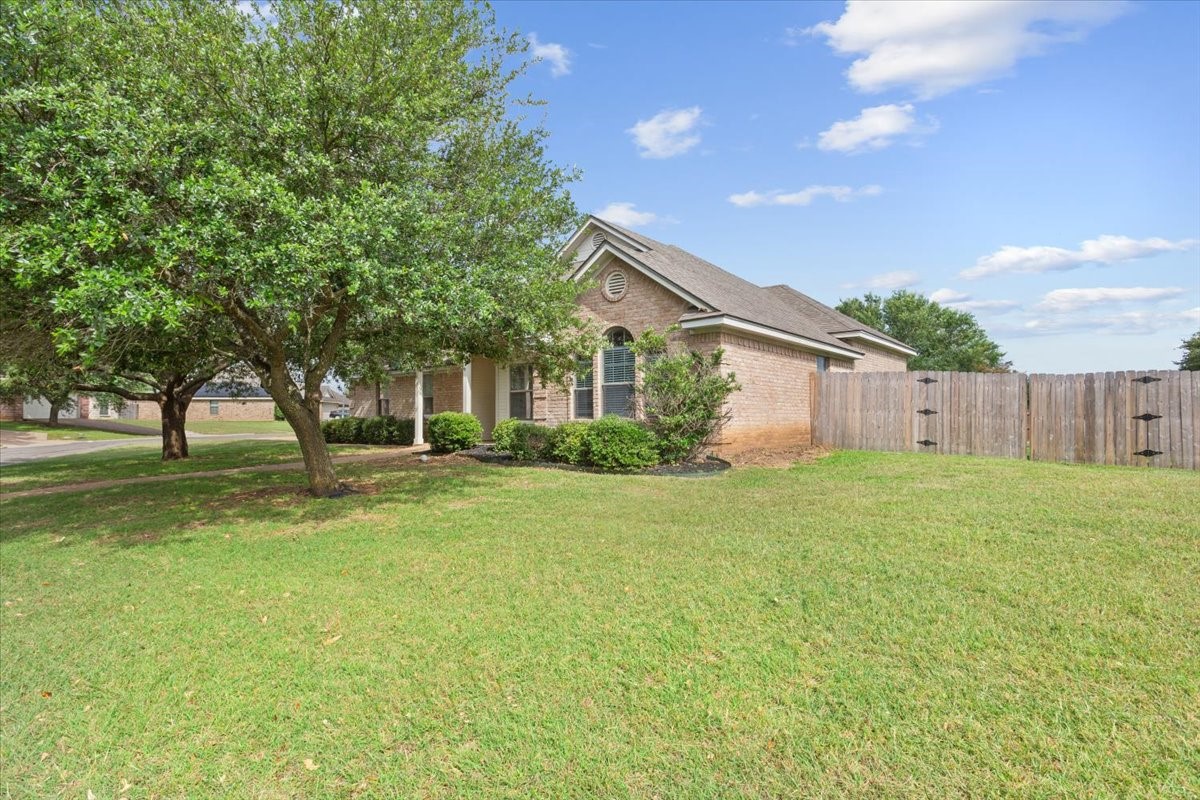10136 Aragon Drive Waco TX 76708