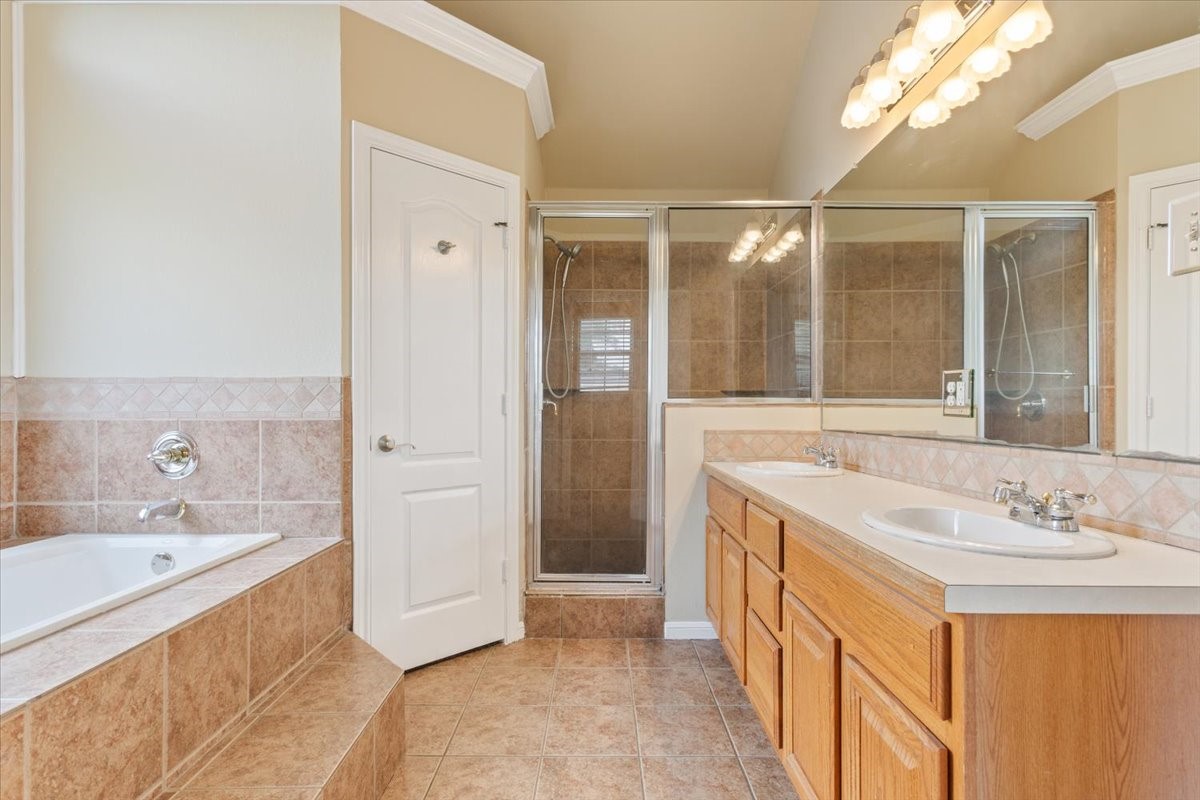10136 Aragon Drive Waco TX 76708