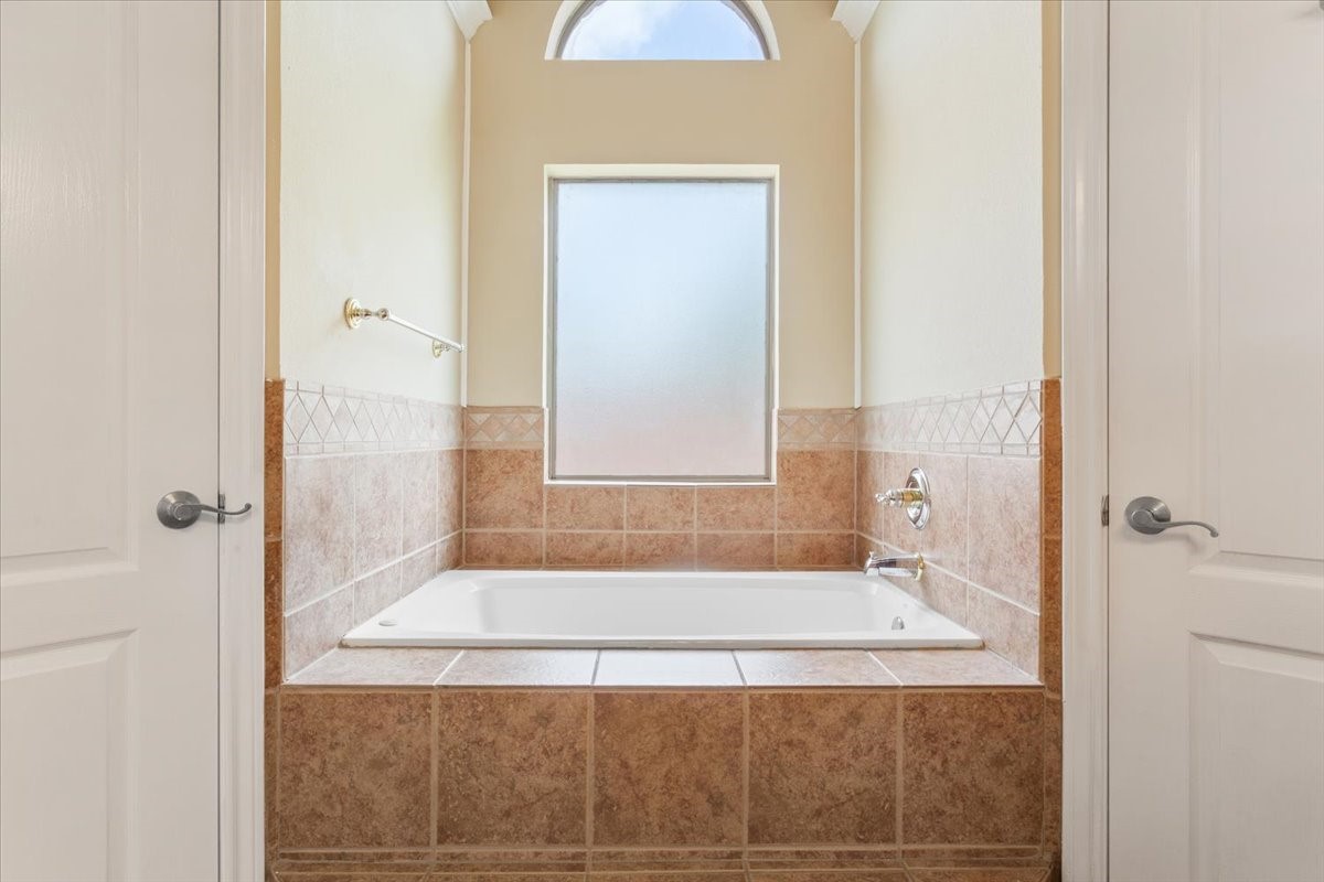 10136 Aragon Drive Waco TX 76708