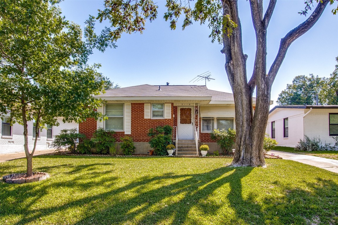 2118 Elmwood Boulevard Dallas TX 75224