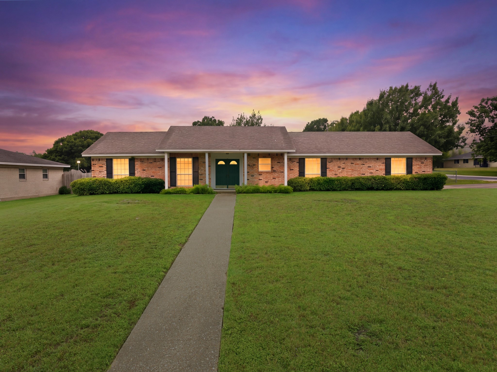 401 Briarfield Street Hewitt TX 76643