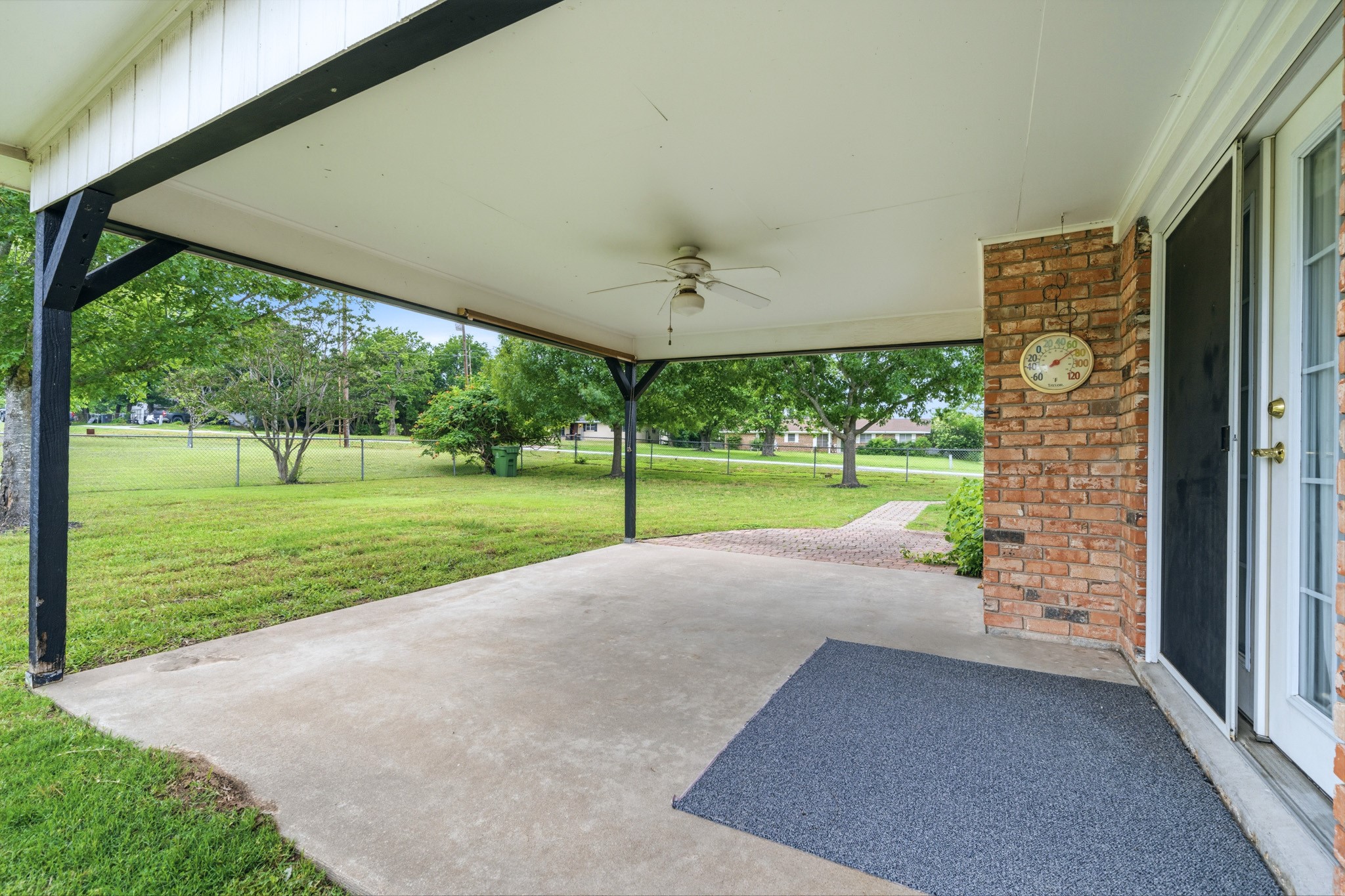 401 Briarfield Street Hewitt TX 76643