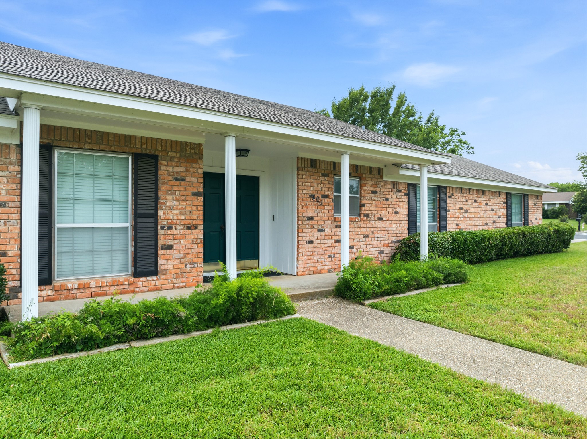 401 Briarfield Street Hewitt TX 76643