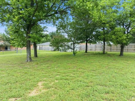 401 Briarfield Street Hewitt TX 76643