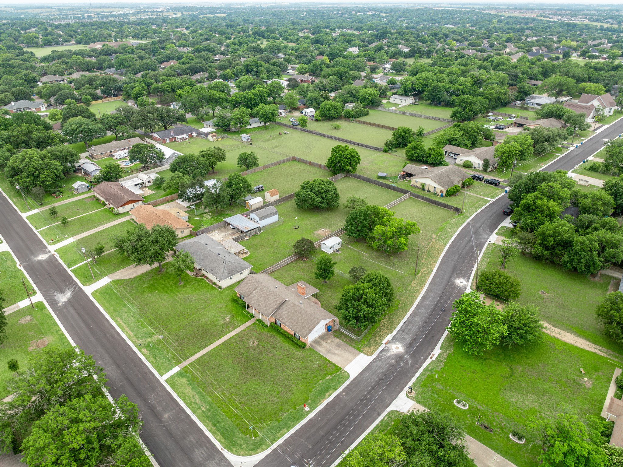 401 Briarfield Street Hewitt TX 76643