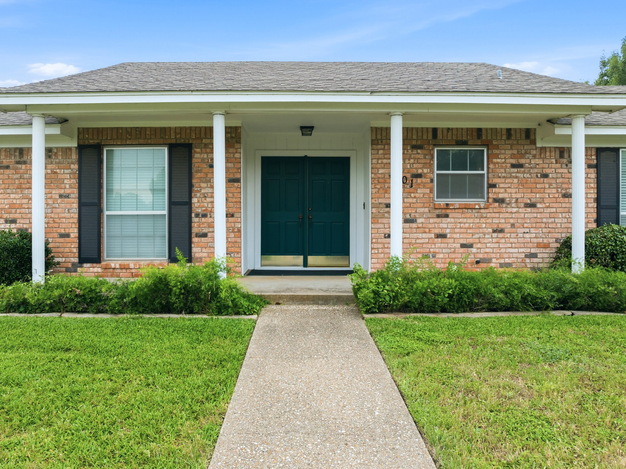 401 Briarfield Street Hewitt TX 76643
