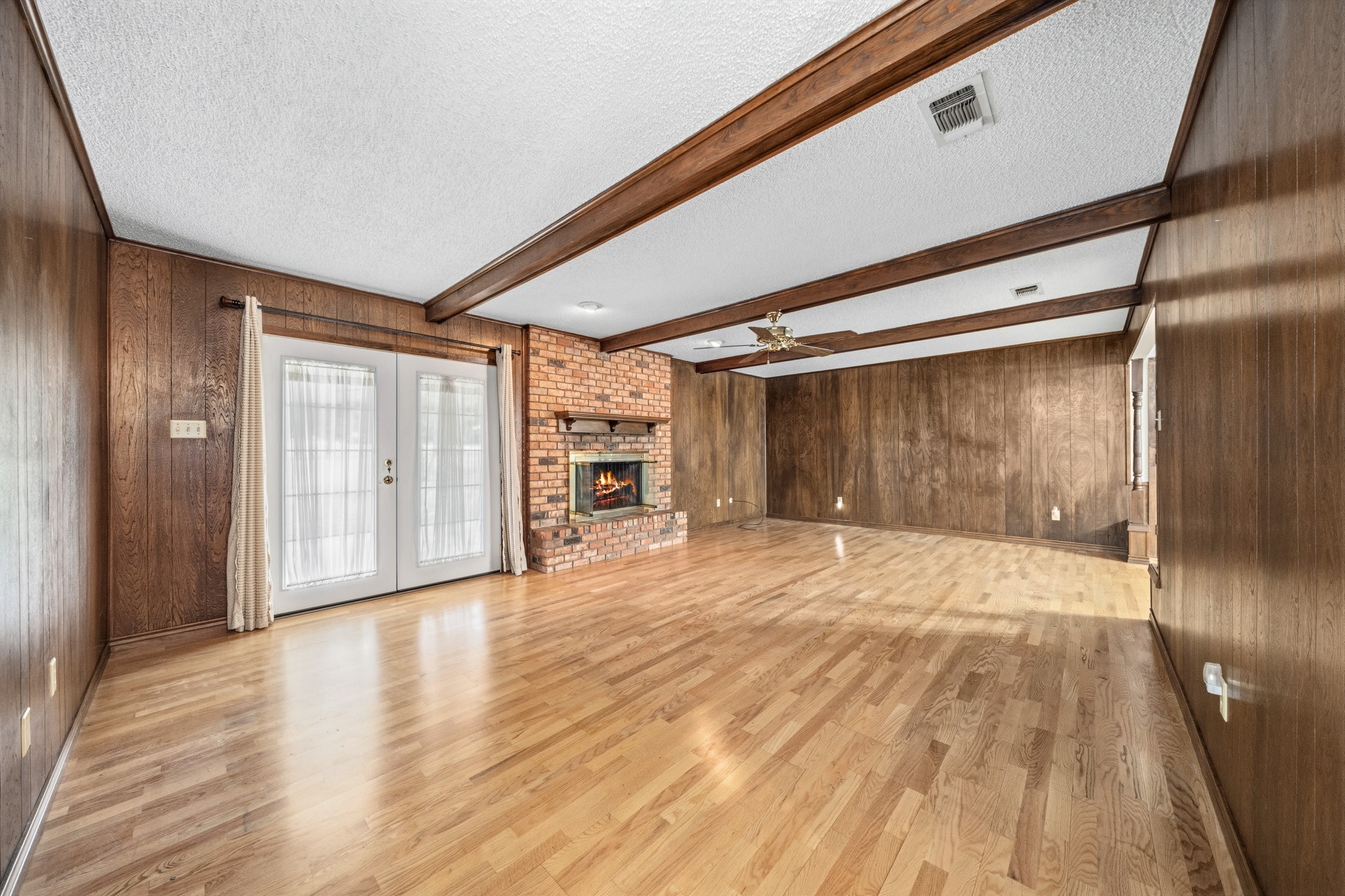 401 Briarfield Street Hewitt TX 76643