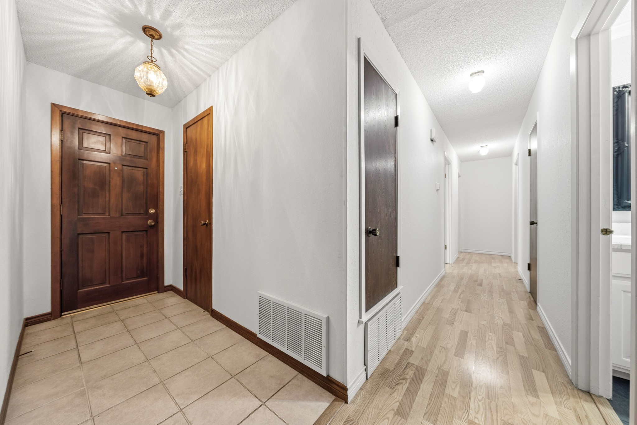 401 Briarfield Street Hewitt TX 76643
