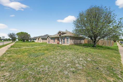 1715 Reynolds Street Lancaster TX 75134