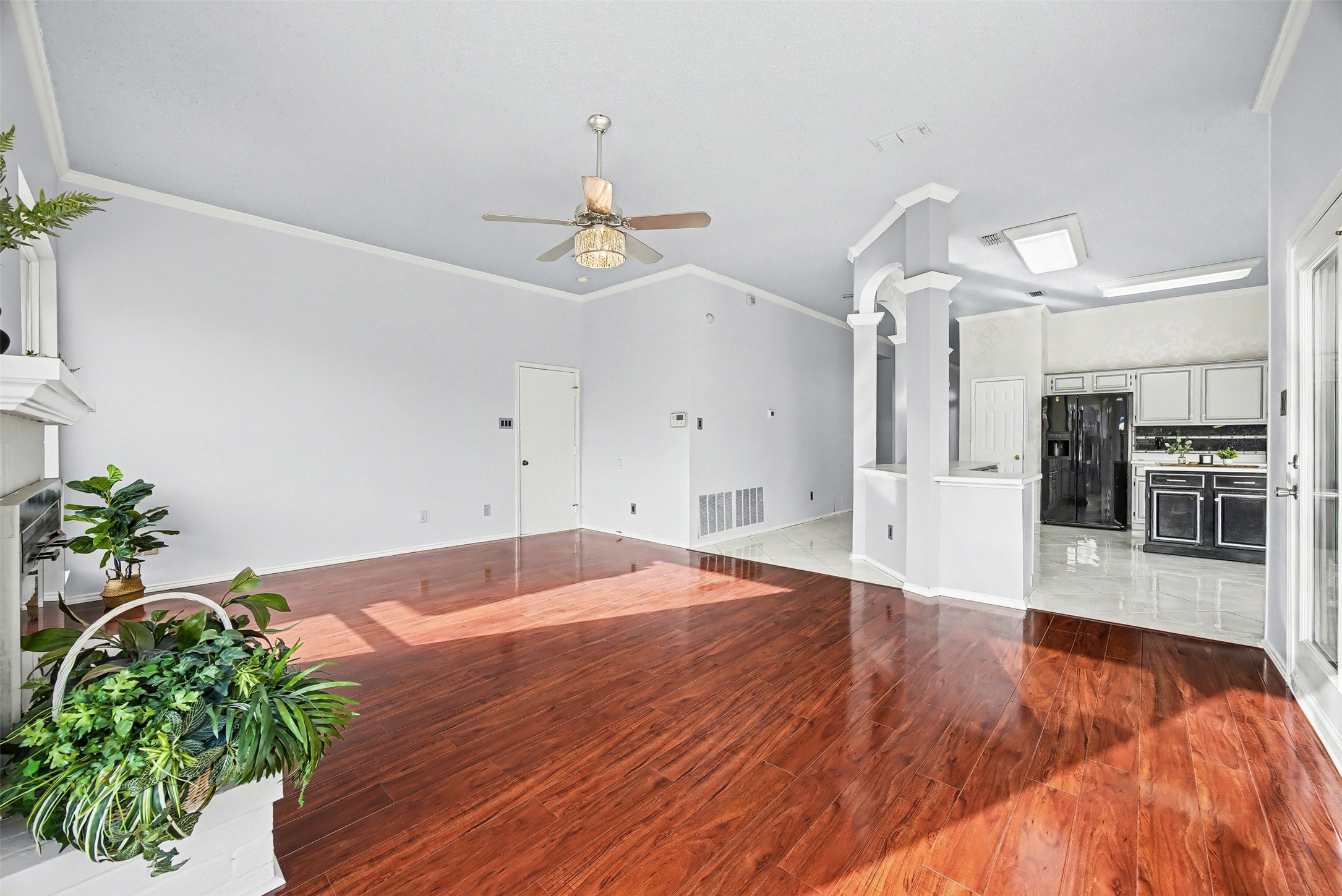 1132 Devonshire Drive Desoto TX 75115