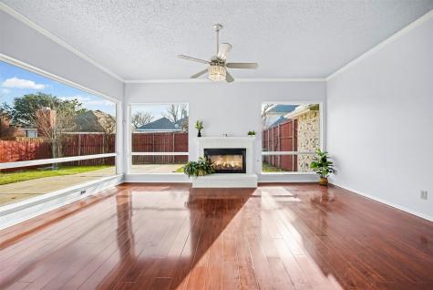 1132 Devonshire Drive Desoto TX 75115