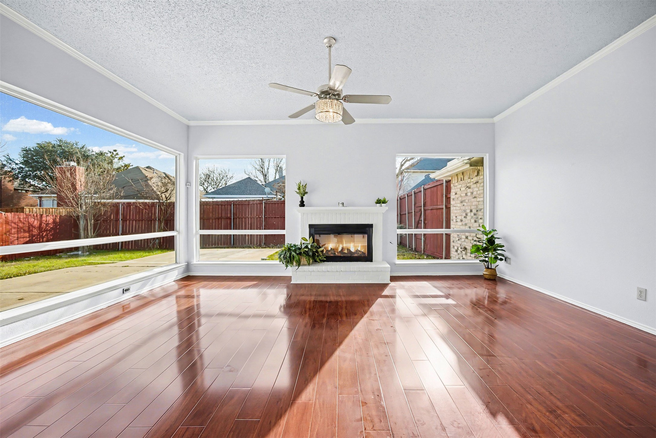 1132 Devonshire Drive Desoto TX 75115