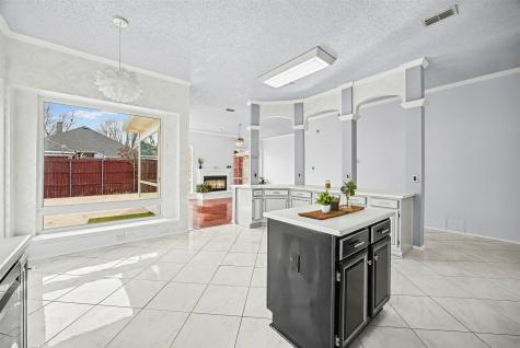 1132 Devonshire Drive Desoto TX 75115