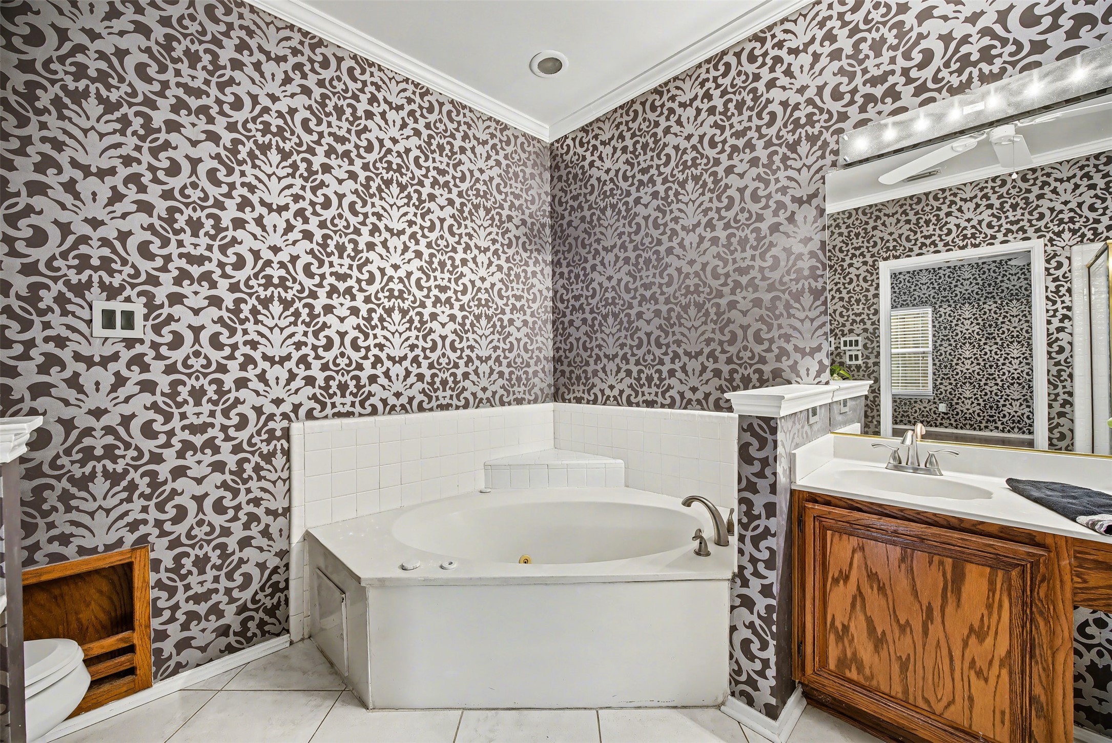 1132 Devonshire Drive Desoto TX 75115