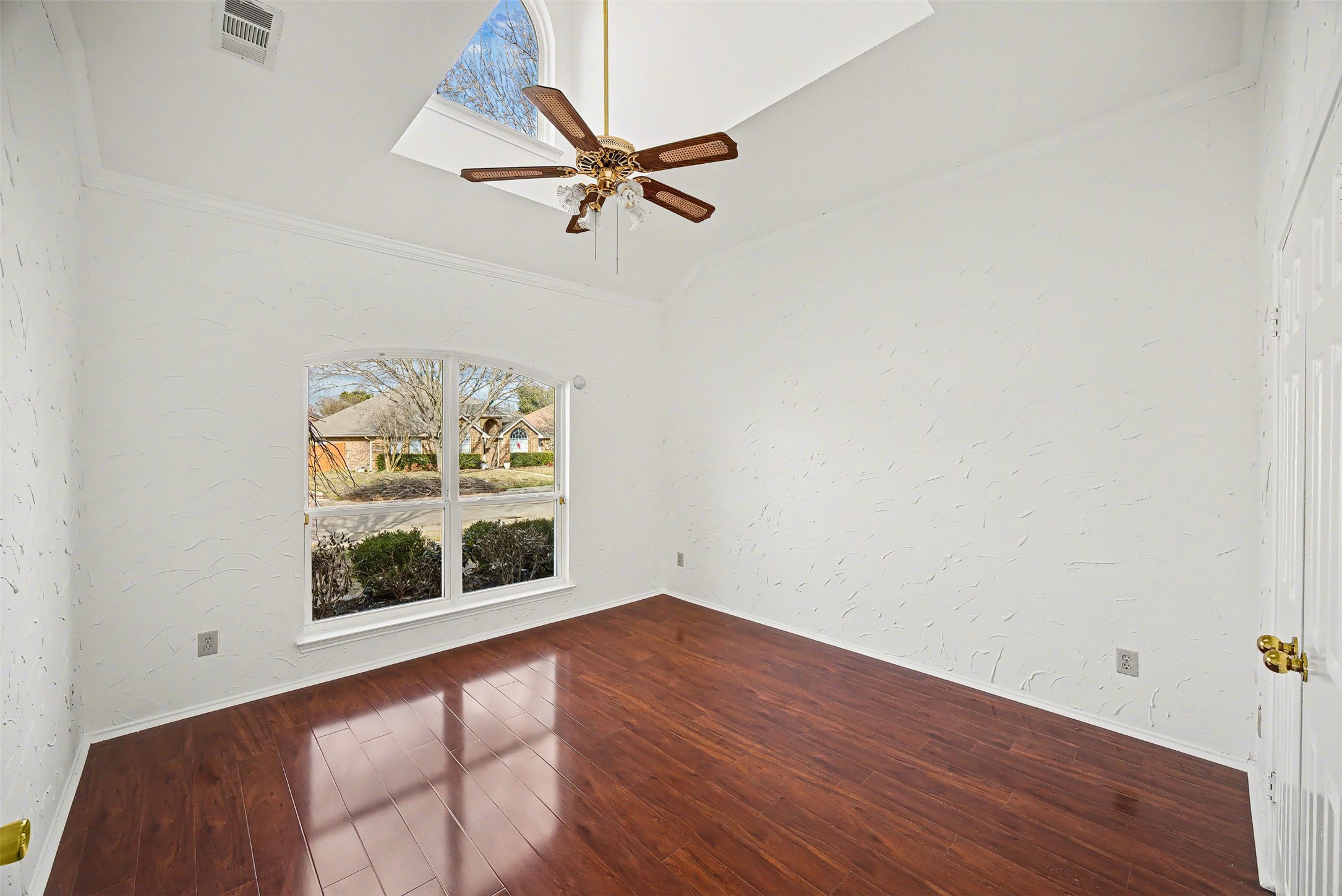 1132 Devonshire Drive Desoto TX 75115