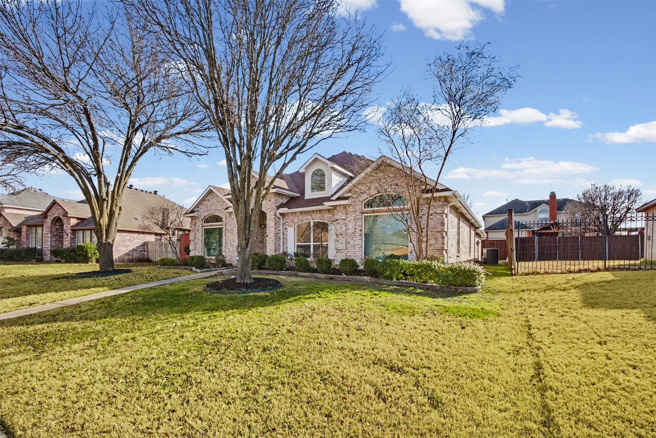 1132 Devonshire Drive Desoto TX 75115