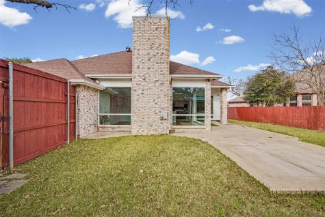 1132 Devonshire Drive Desoto TX 75115