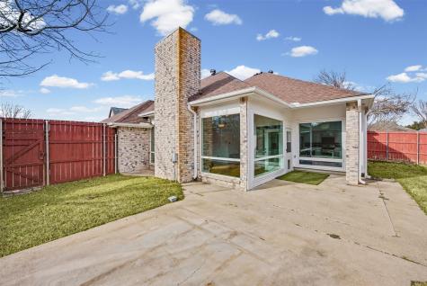 1132 Devonshire Drive Desoto TX 75115