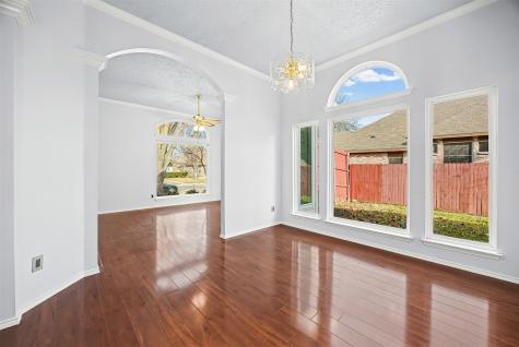 1132 Devonshire Drive Desoto TX 75115