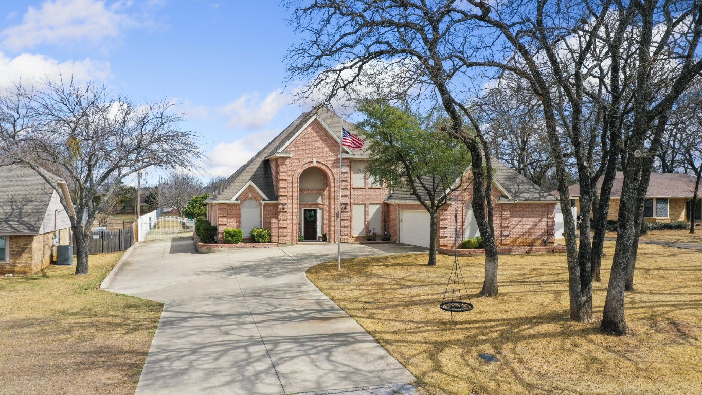 7107 Truver Lane Arlington TX 76001
