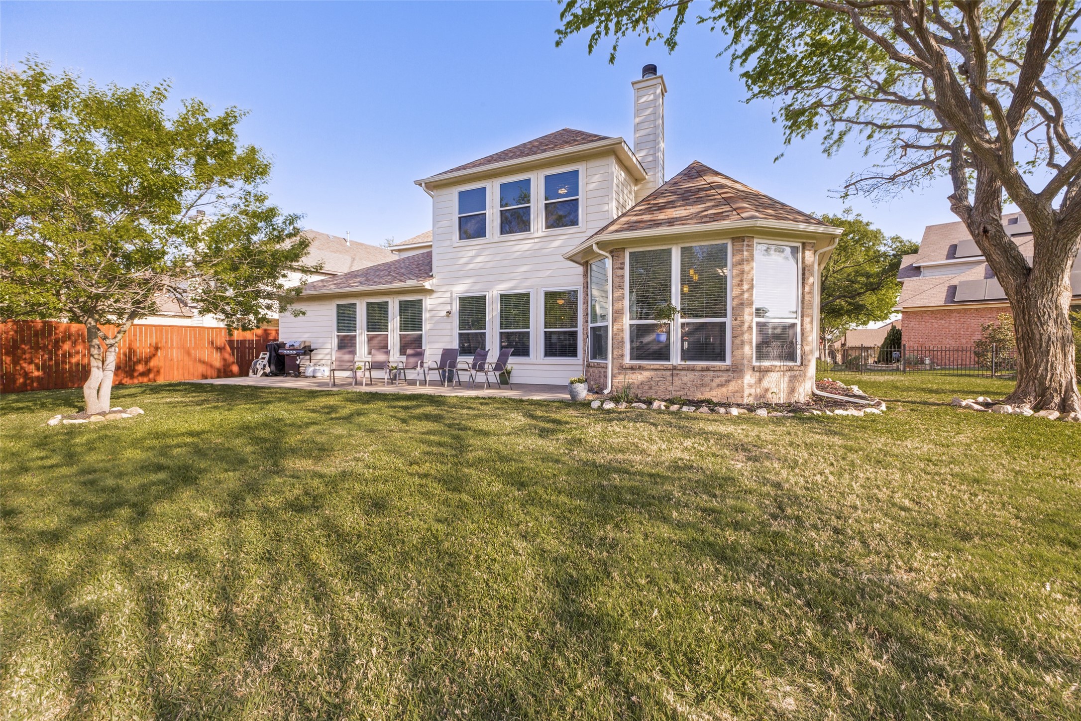 9806 Chasefield Drive Rowlett TX 75087