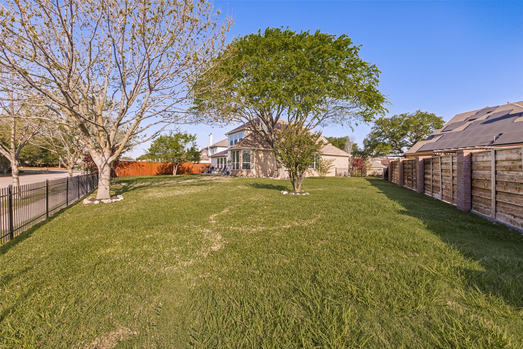 9806 Chasefield Drive Rowlett TX 75087