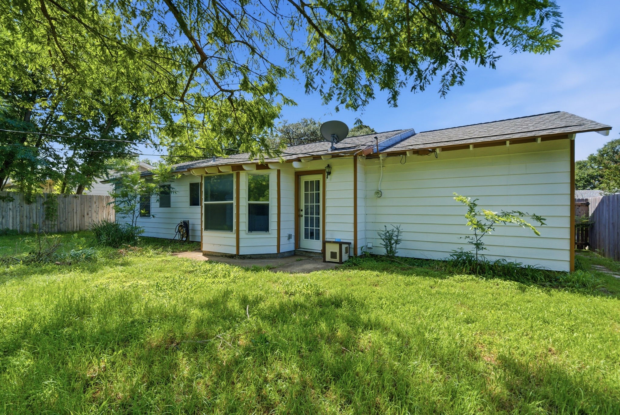 736 Oak Drive Hurst TX 76053
