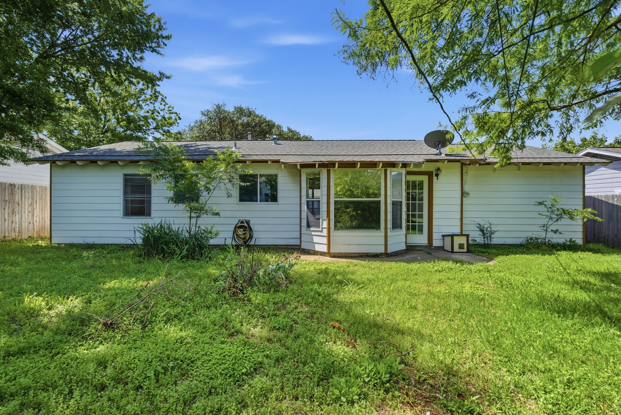 736 Oak Drive Hurst TX 76053