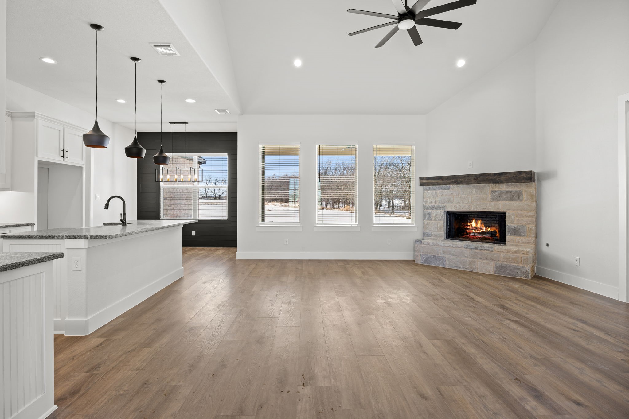 73 Dove Landing Road Valley View TX 76272