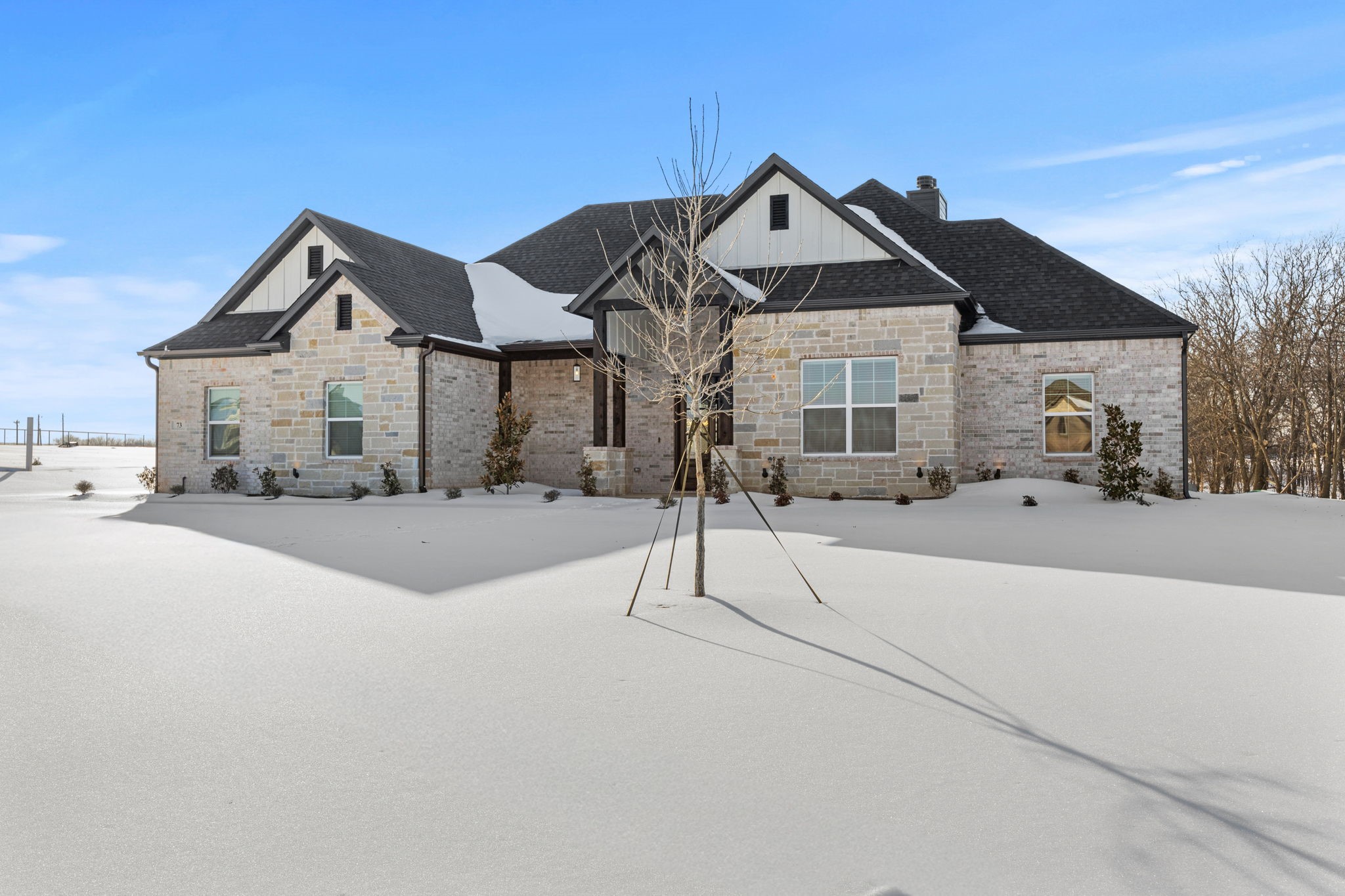 73 Dove Landing Road Valley View TX 76272