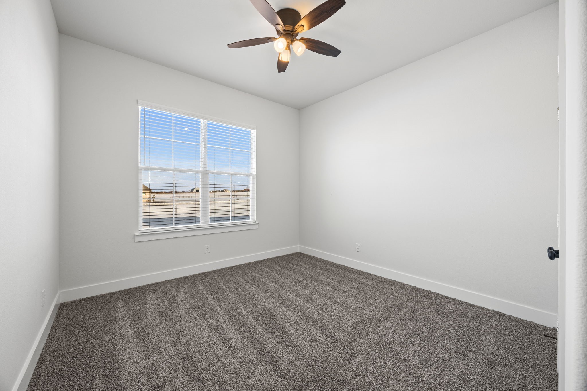 73 Dove Landing Road Valley View TX 76272
