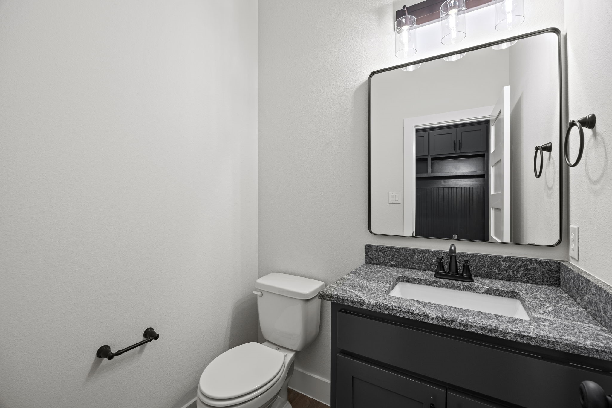 73 Dove Landing Road Valley View TX 76272