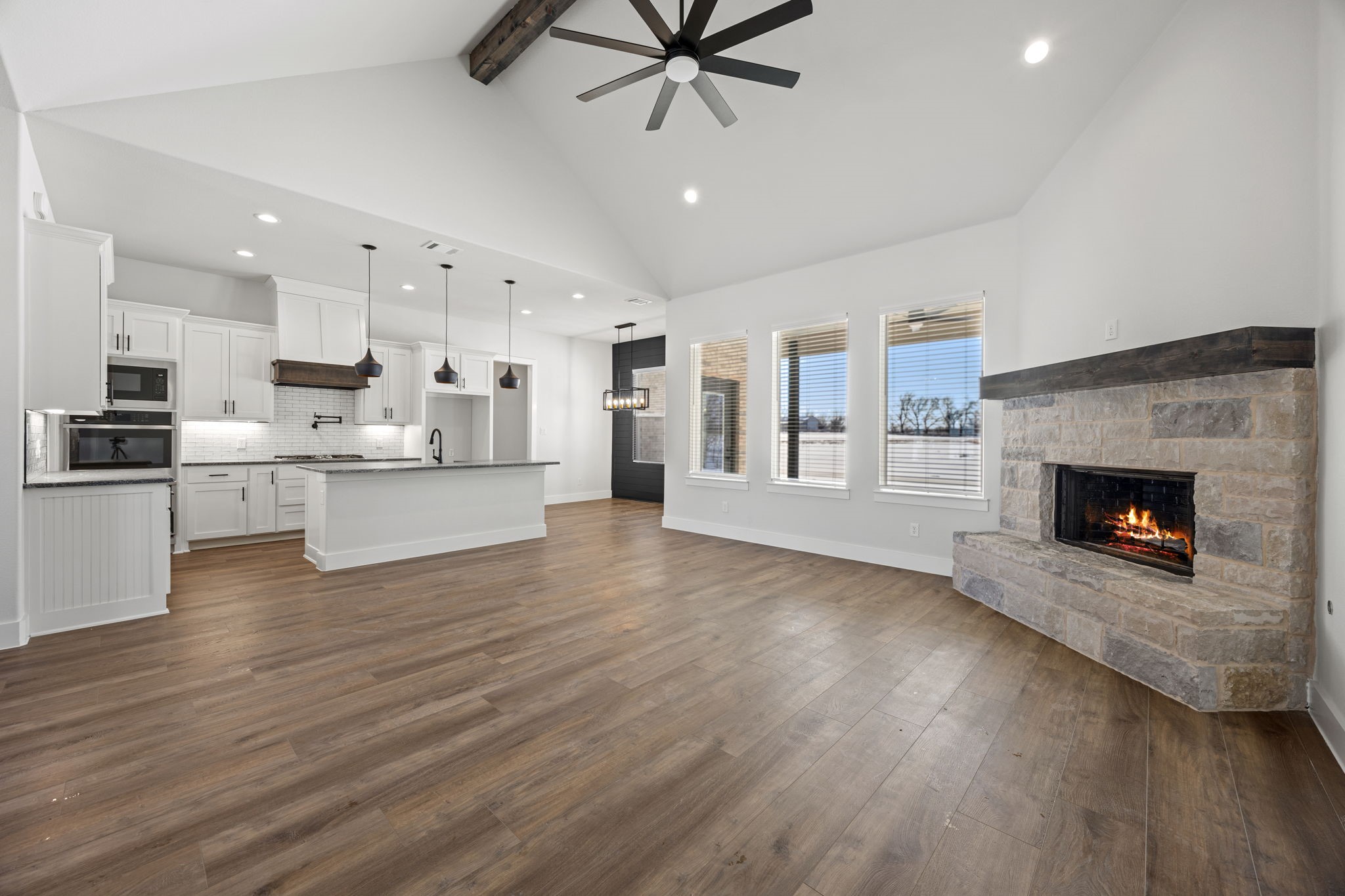 73 Dove Landing Road Valley View TX 76272