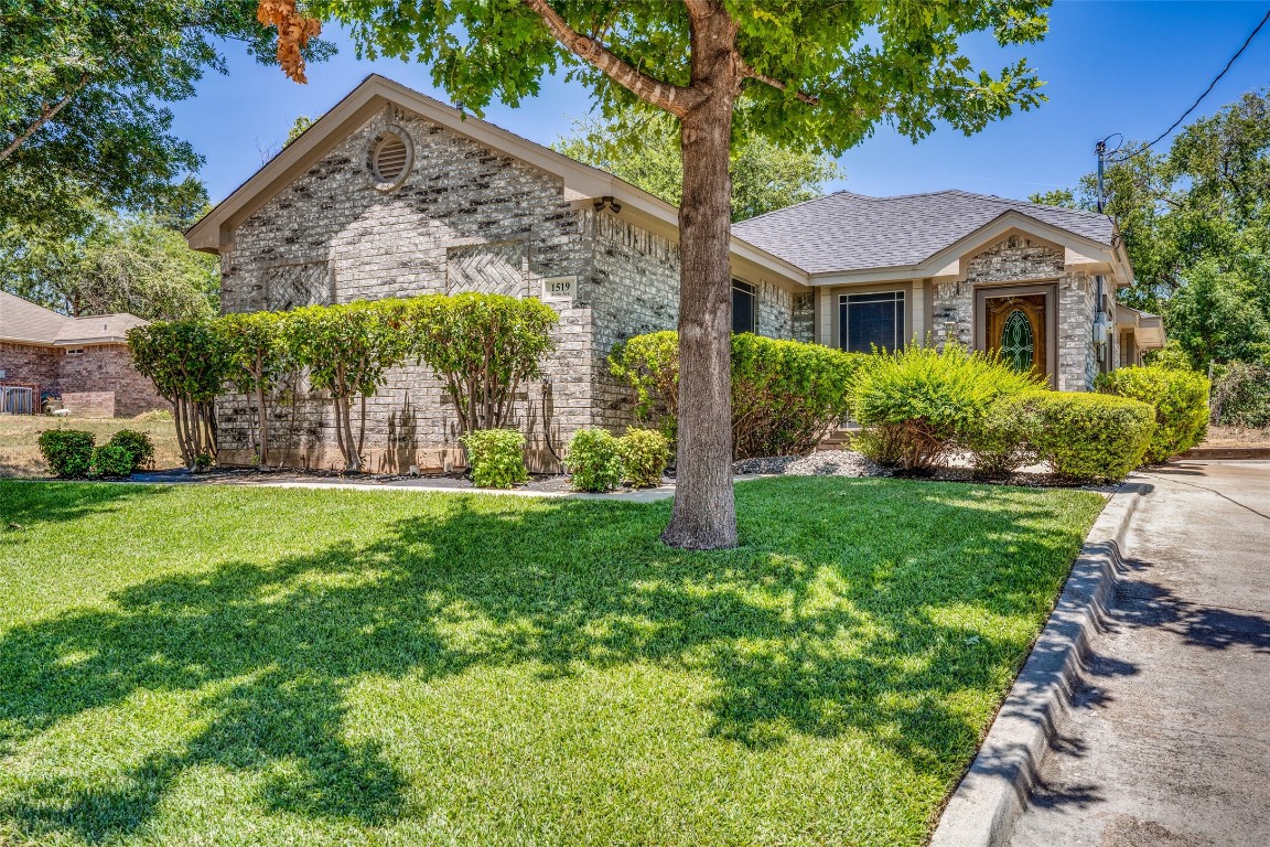 1519 Doyle Avenue Dallas TX 75203